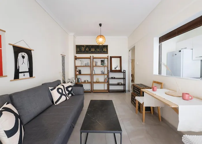 #FLH - Ethnic Flat, St Dimitrios